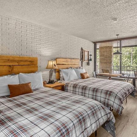 Stonegate Lodge 2 Queen Beds Wifi Tv Salt Water Pool Fire Pits #303 Eureka Springs Exterior foto