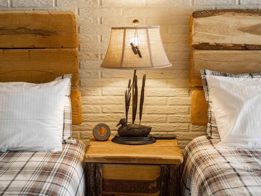 Stonegate Lodge 2 Queen Beds Wifi Tv Salt Water Pool Fire Pits #303 Eureka Springs Exterior foto