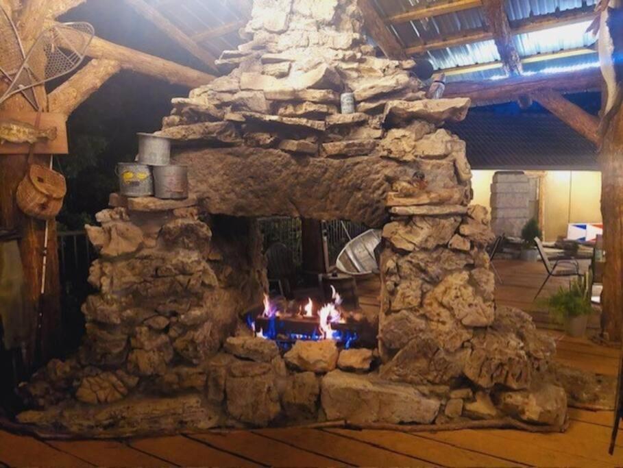 Stonegate Lodge 2 Queen Beds Wifi Tv Salt Water Pool Fire Pits #303 Eureka Springs Exterior foto